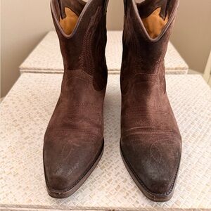 Ba&sh Women’s Brown Suede Booties. Size 39.